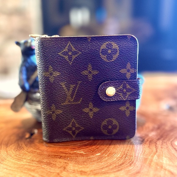 Louis Vuitton Vintage Compact Monogram Wallet - Picture 1 of 16